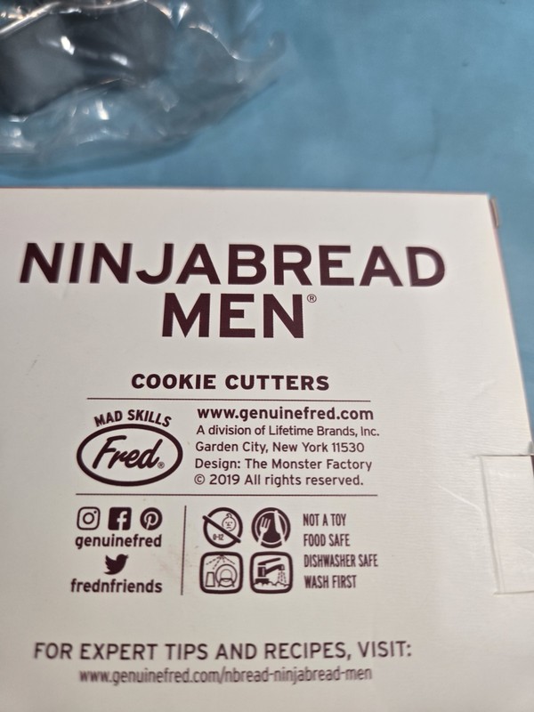 Ninja Men Ginger Bread Cookie Cutter Fred & Friends Cut Out For Action 2010 New gallery