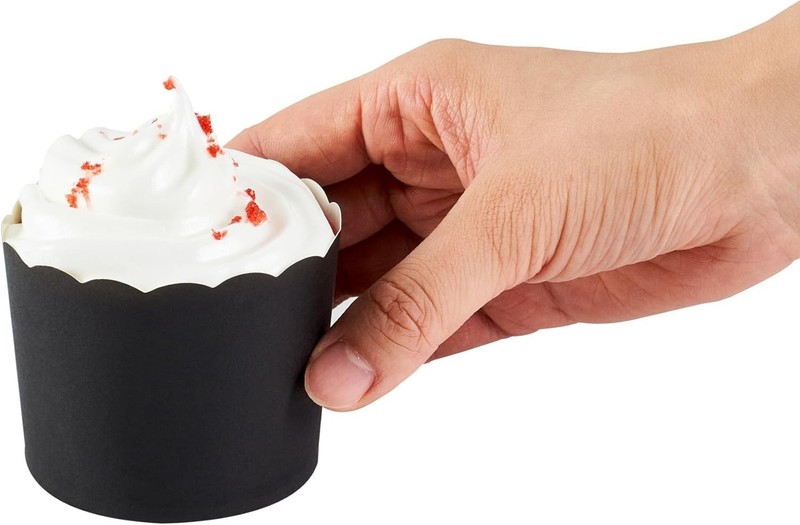 Panificio 6 Ounce Cupcake Wrappers, 200 Scalloped Baking Cups Restaurantware NEW gallery