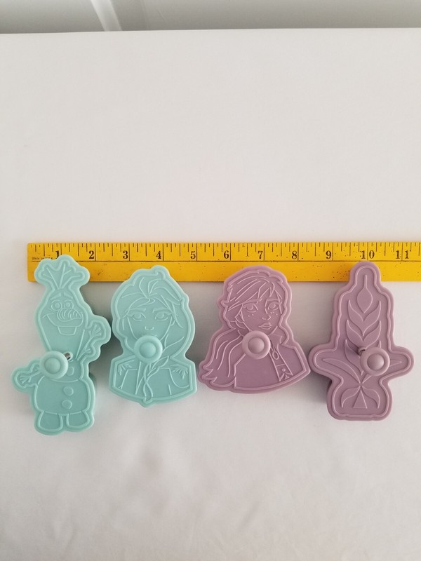 Williams-Sonoma DISNEY FROZEN 2 Movie Cookie Cutter + Piping Bag Set Kit gallery