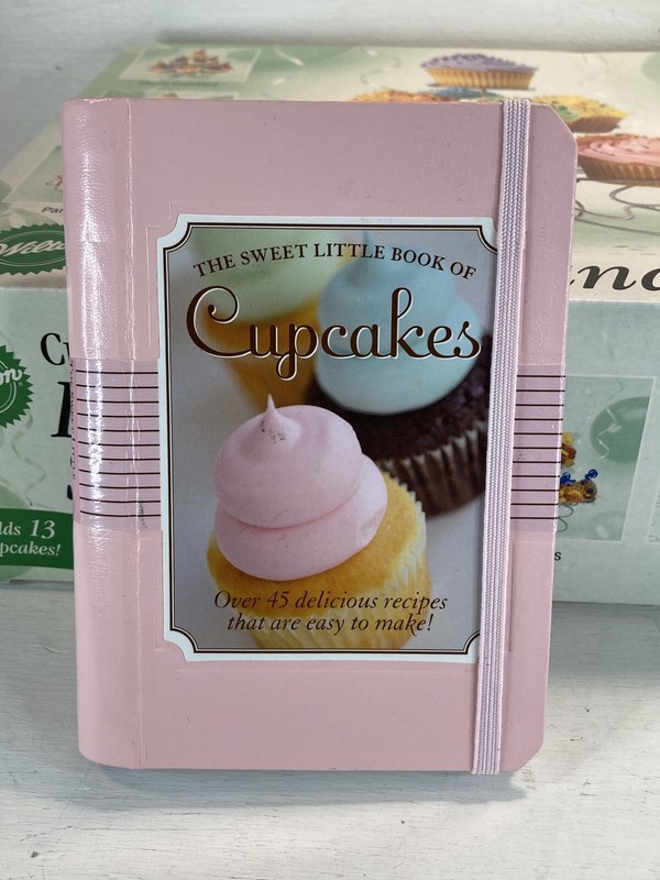 Wilton Cupcake Stand Boston Bakery Recipe Book Desserts Baking Display Lot of 2 gallery