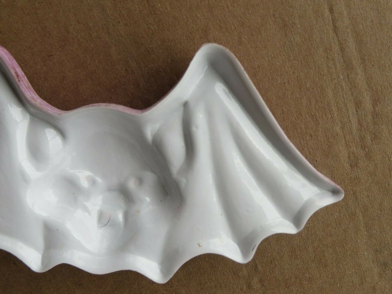 SET 2 VTG BATS GHOST CAT DRACULA MASK CAKE DECO BAKERY CRAFT NOS MINT gallery