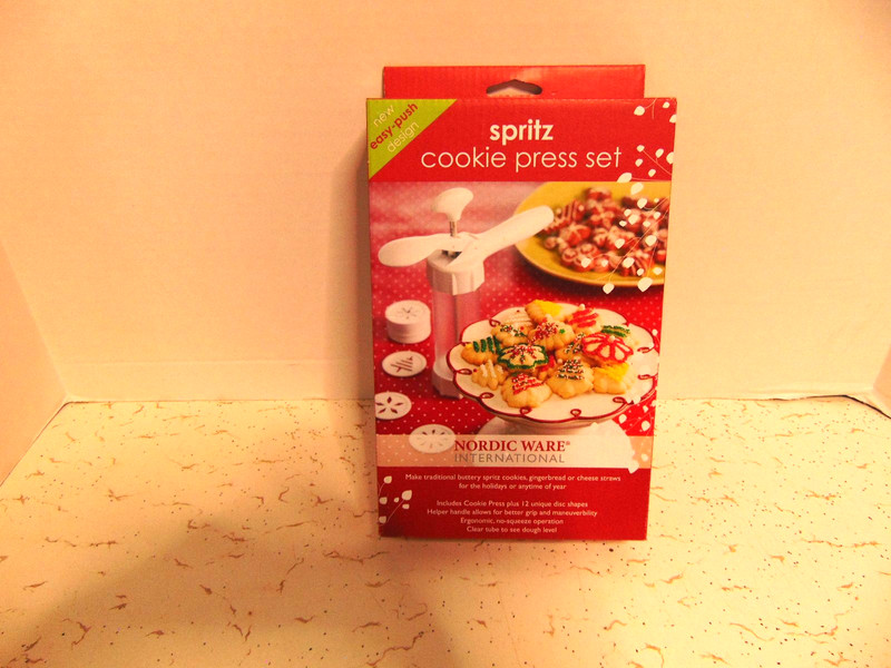 New- Nordic Ware International Spritz Cookie Press Set 12 Shapes -Sealed! gallery