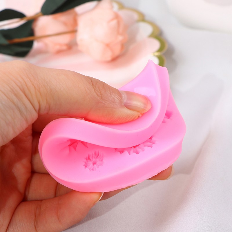 3D Sunflower Flower Petals Embossed Silicone Mold Relief Fondant Cake Decor Tool gallery