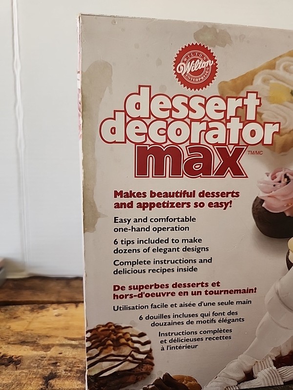 Wilton Dessert Decorator Max Kit With Recipes & Instructions Never Used gallery