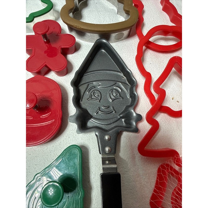 Christmas Cookie Cutter Set Gingerbread Man Tree Star Stocking Elf Santa gallery
