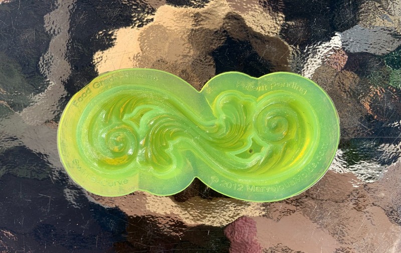 Swirl S Curve Mold * Clear* by Marvelous Molds