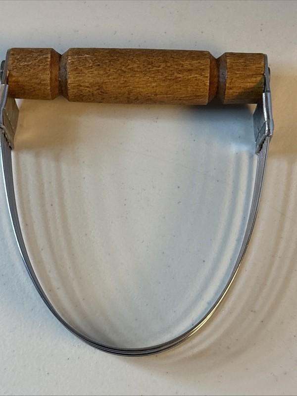 Vintage Bonny USA Pastry Dough Blender Cutter Mixer Wood Handle gallery
