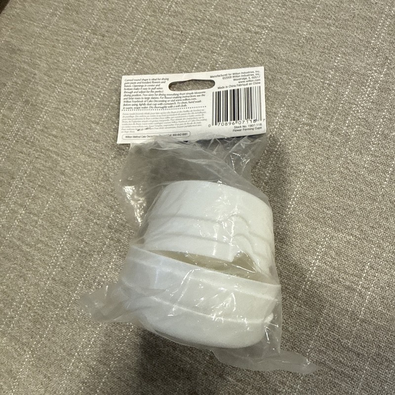 Wilton FLOWER FORMING CUPS 6-Pack NEW Cake Decorating 3” & 2.5” gallery