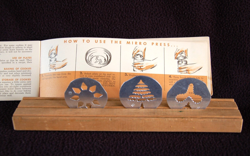 Vintage MIRRO Cookie Press ~ 10 Spritz Plates ~ Recipe Book ~ Wood Rack #14 gallery