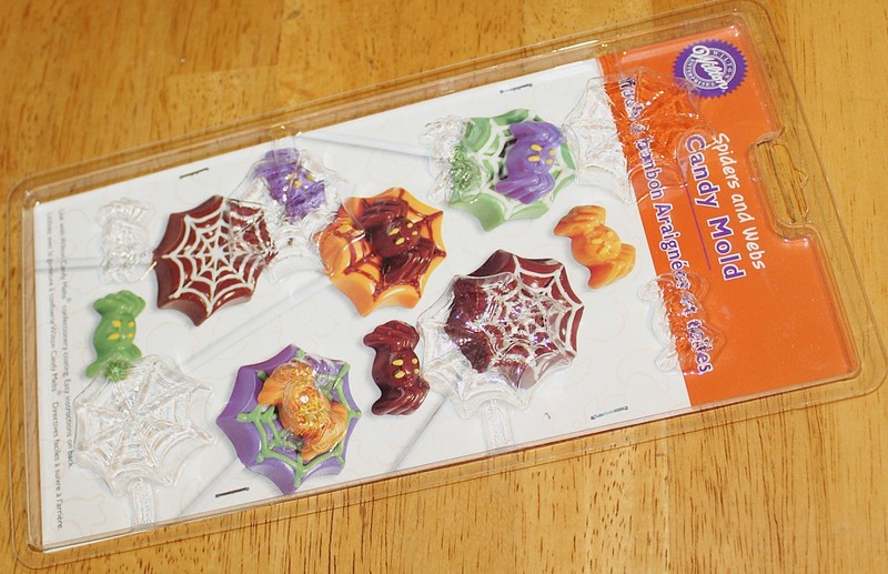 Wilton ~ 8 CAVITY - SPIDERS AND WEBS LOLLIPOP CHOCOLATE CANDY MOLD #2115-1552 gallery