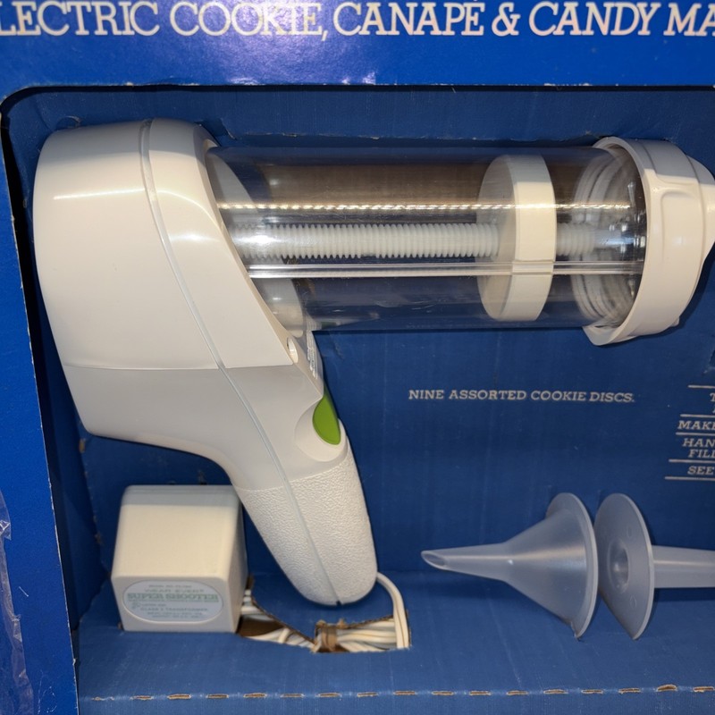 Wear-Ever Super Shooter 1-No. 70001B Electric Foodgun Cookie Canapés Candy Maker gallery