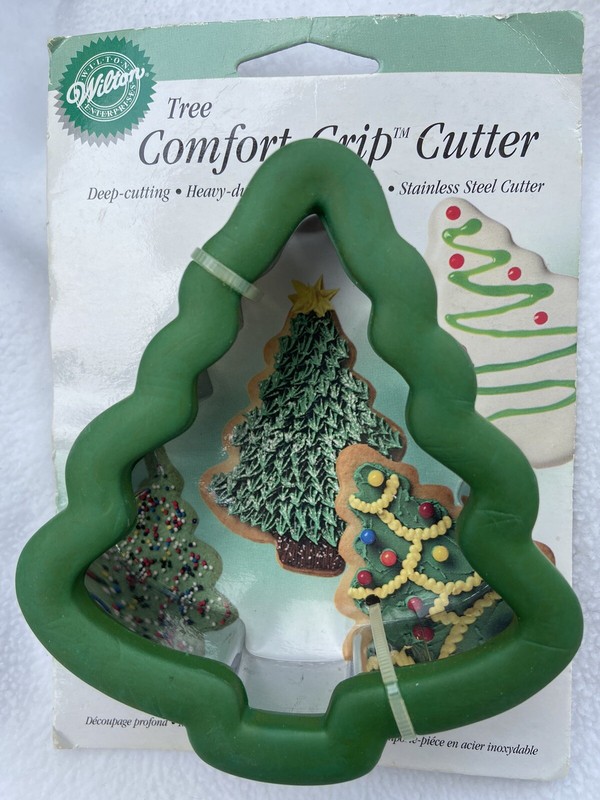 Wilton Comfort-Grip Christmas Tree Cookie Cutter Stock No. 2310604