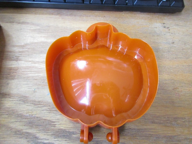 Williams Sonoma Personal Size Pumpkin Shaped Pocket Pie Mold EUC gallery
