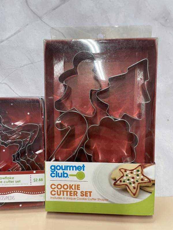Christmas Cookie Cutter Sets Gourmet Club 6 Shapes & Holiday Time 4 Stars gallery