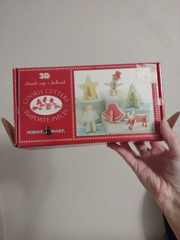 Vtg 3D Stand-up Christmas Holiday Cookie Cutters USA Nordic Ware Red 12 Pc USA