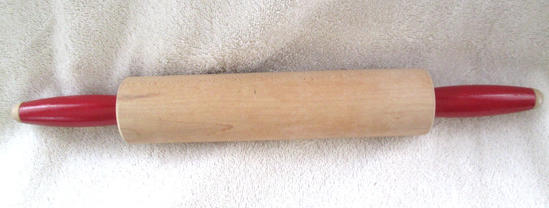 Vintage Wood Rolling Pin with Red Handles / Country/Farmhouse Decor