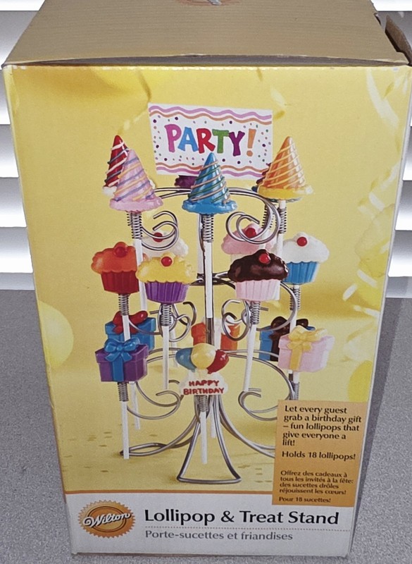 Wilton Lollipop & Treat Stand New gallery