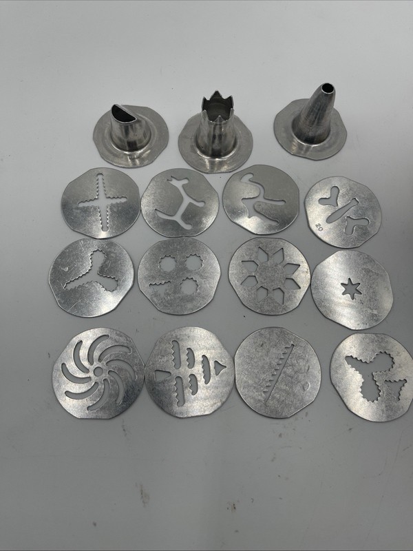 Vintage Mirro Cookie Cake Pastry Press w/ 3 Tips 12 Discs Spritz Cookies Copper gallery