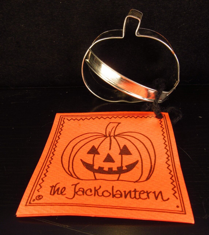 Ann Clark Halloween The Jackolantern & Haunted House Cookie Cutters w Paperwork gallery