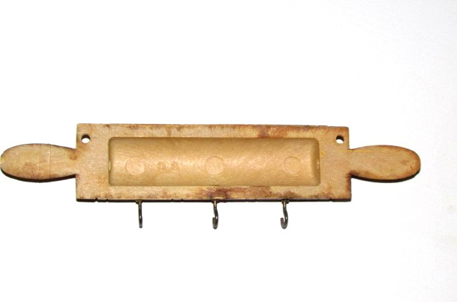 ROLLING PIN w/3 HOOKS plastic stained 1/2 w/flat back 9.5" long x 2.25" (H) gallery