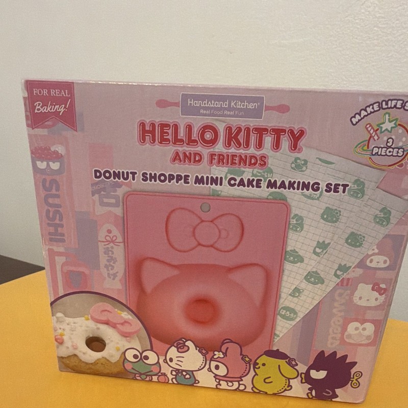 Handstand Kitchen Donut Shoppe Hello Kitty Mini Cake Set 3pc Silicone BPA-Free