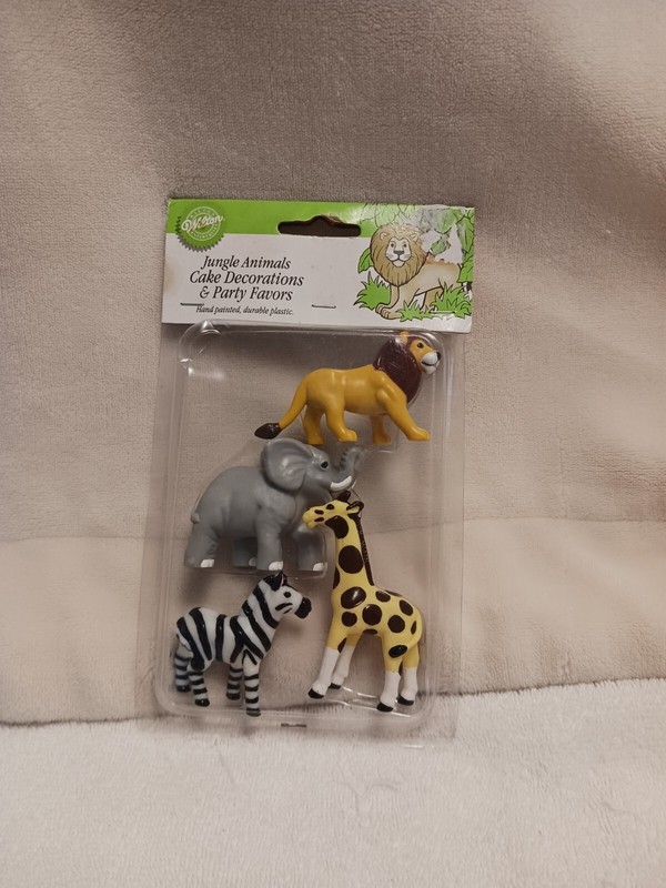 Wilton Jungle Animals Cake Decorations & Party Favors Pack