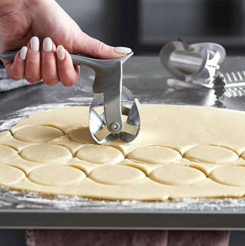 Pampered Chef Rolling Cookie Cutter with Case – Adjustable Shape Baking Tool gallery