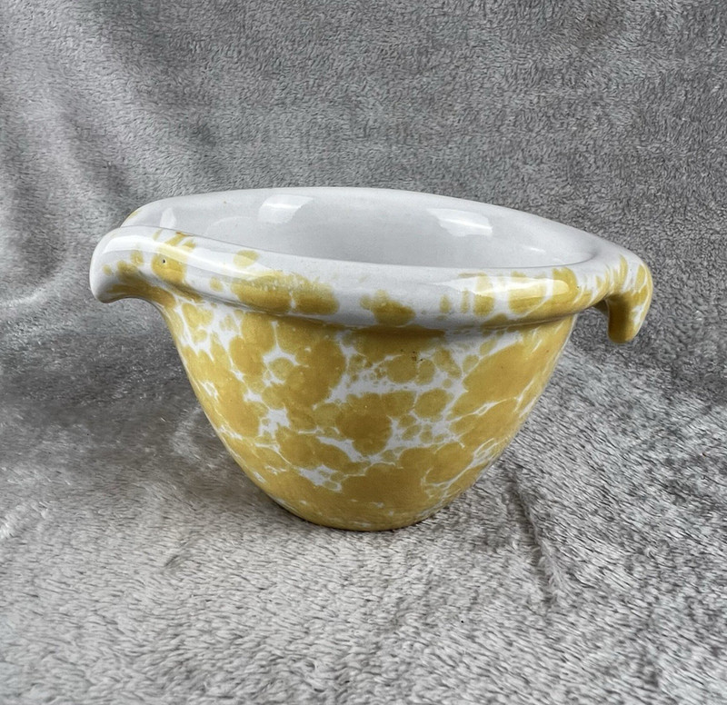 Bennington Pottery Yellow Agate 12oz. Pouring Mix Bowl #1878