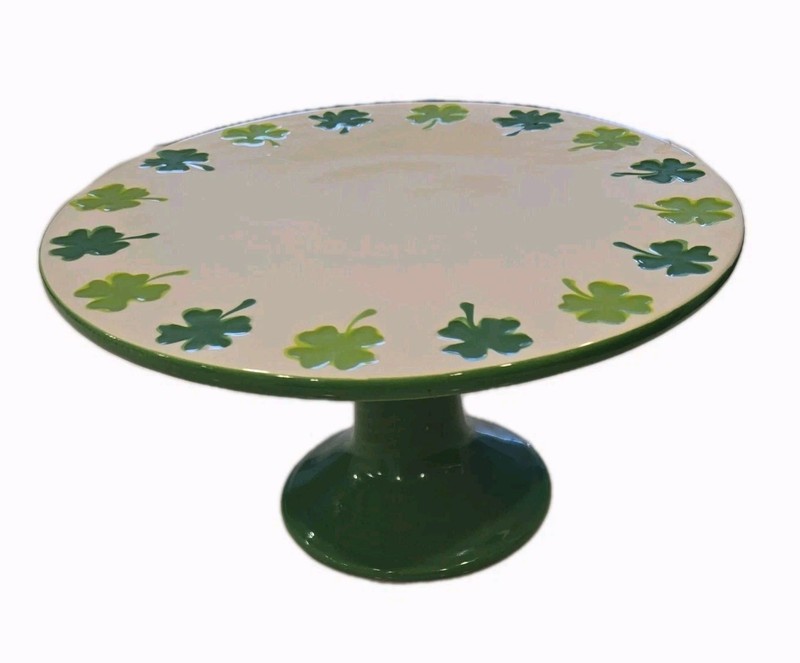 TAG Cupcake/ Cake Stand w/ Shamrocks for St. Paddy's Day Goodies gallery