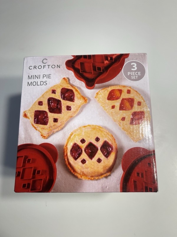 Crofton Mini Pie Molds 3-Piece Set Round, Half-Circle, Rectangle gallery