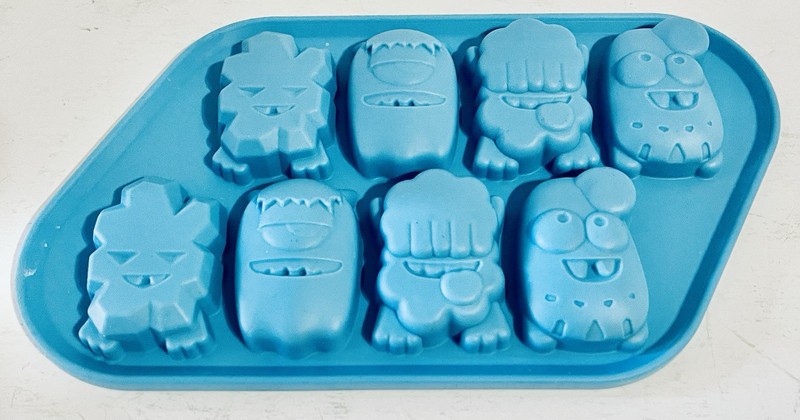5 Silicone Halloween Themed Fondant Candy Chocolate Gummy Soap Jello Epoxy Mold gallery