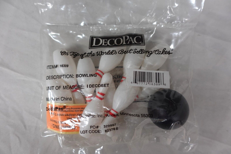 DecoPac Bowling set / cake topper / bowling ball / bowling pins / NEW