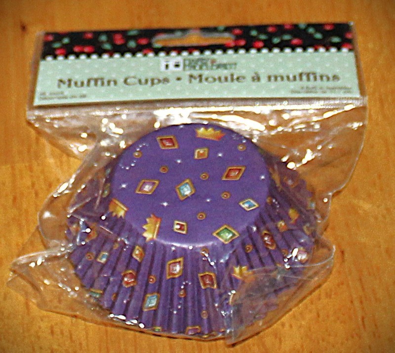 Studio 18 ~ 48 CT CROWN, JEWELS “MARDI-GRAS” MUFFIN/CUPCAKE CUPS #IG66923
