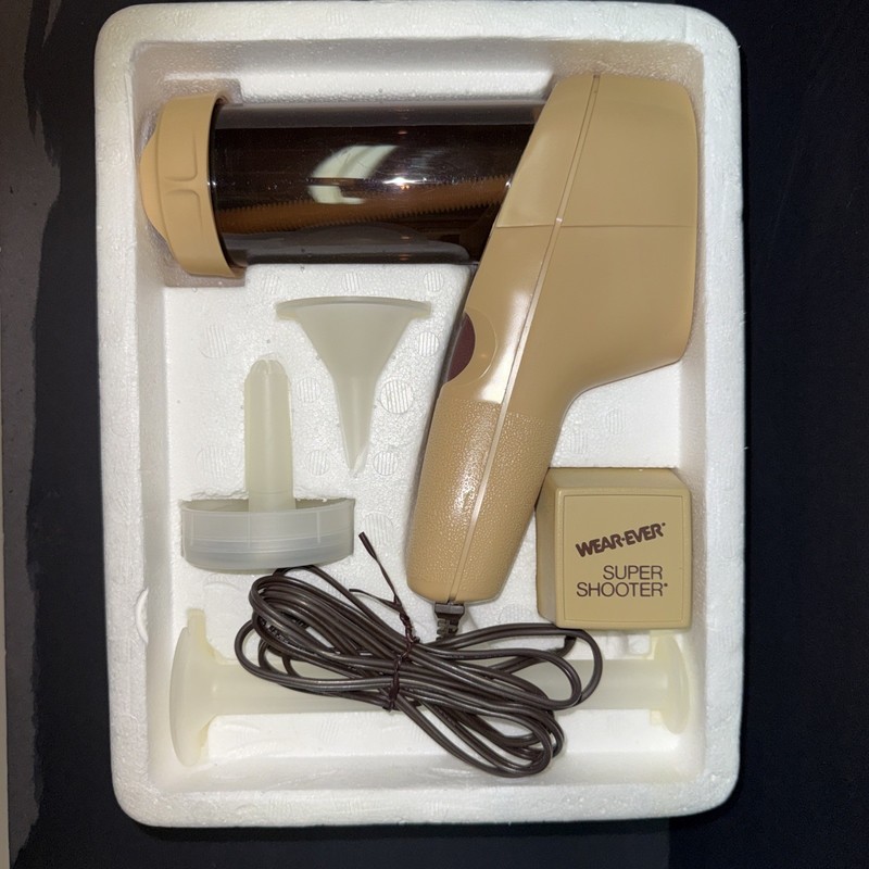 VTG Wear-Ever Super Shooter 1-No. 70123 Electric Cookie Press Tested Working gallery