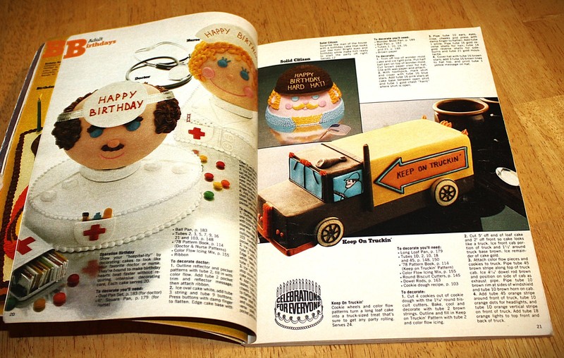 Wilton: YEARBOOK OF BAKING & CAKE DECORATING (Set of 2) 1976, 1978 Instructions+ gallery