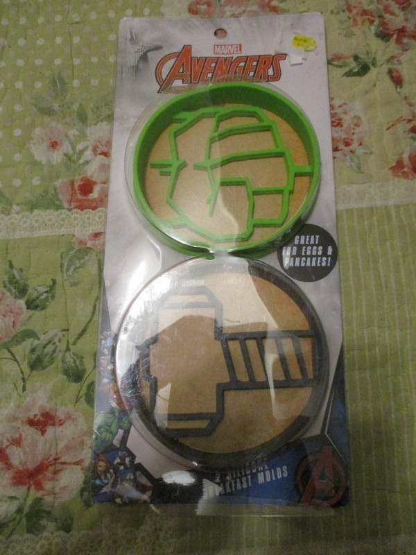BB Marvel Avengers 2 Pack Silicone Breakfast Molds Pancake Eggs 5″ Round NEW