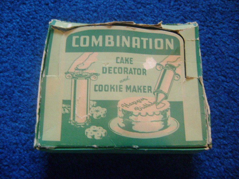 VINTAGE ZACHMAN and CO. COMBINATION CAKE DECORATOR AND COOKIE MAKER