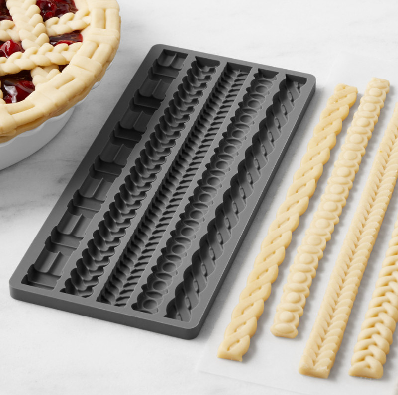 Williams Sonoma Silicone Perfect Pie Crust Mold