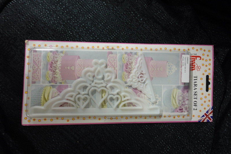 FMM Sugarcraft Tiara #FMM549 cutter / NEW / Flower Floral Paste gallery