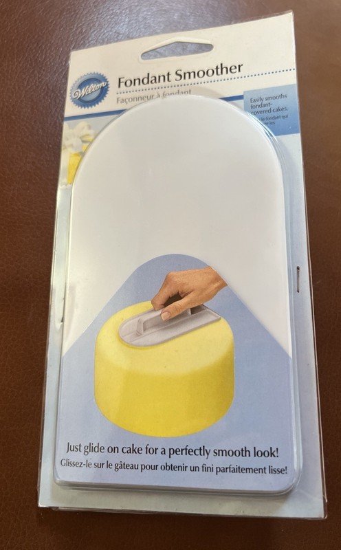 WILTON Fondant Smoother Cake Decorating New in Package