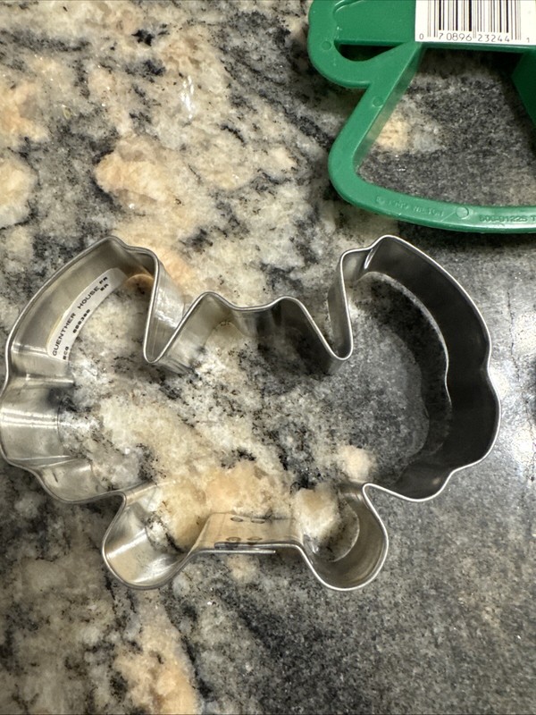 Cactus 4'' , Bat And Angel Cookie Cutter Lot. Wilton plastic And Guenther Metal gallery