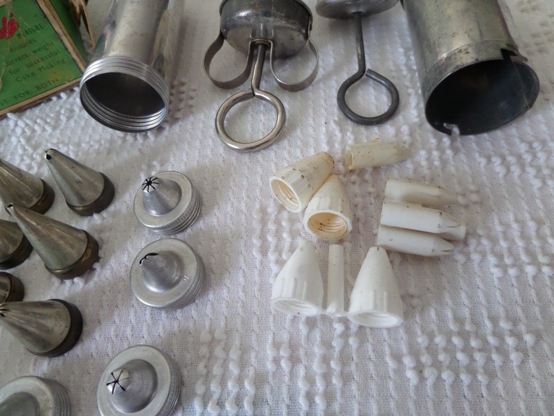 Vtg Cake Decorating tools Tala mixed lot 2 tubes tips metal & plastic gallery