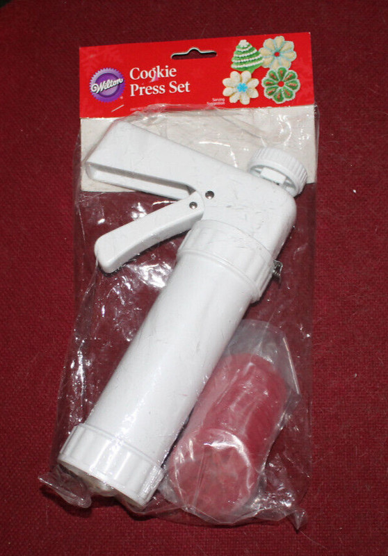 Christmas Cookie Press Set 12 Disc WILTON Various Designs 2015 NIP