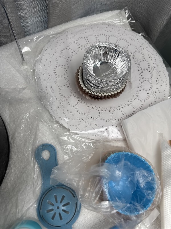 Cake Decorating Kit With Cake Turntable, Cake Pans, Piping Bags And Tips Etc gallery