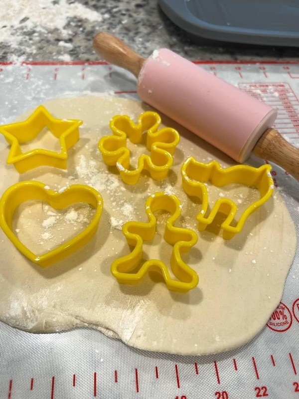 Cookie Baking Cutter Set - 24 Assorted Cookie Cutters, Silicone Cupcake Molds, N gallery
