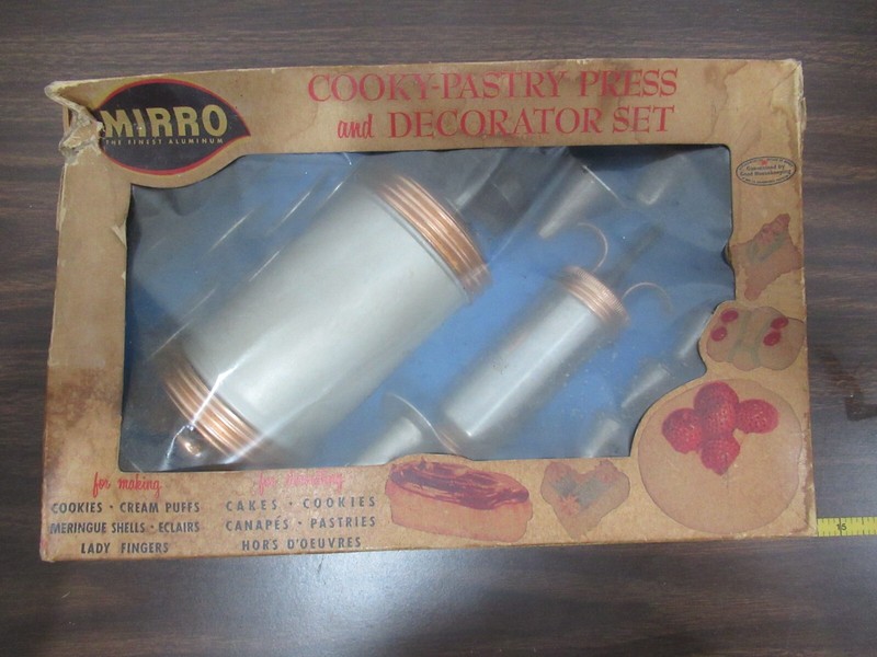 Mirro Cooky-Pastry & Decorator set COMPLETE in box
