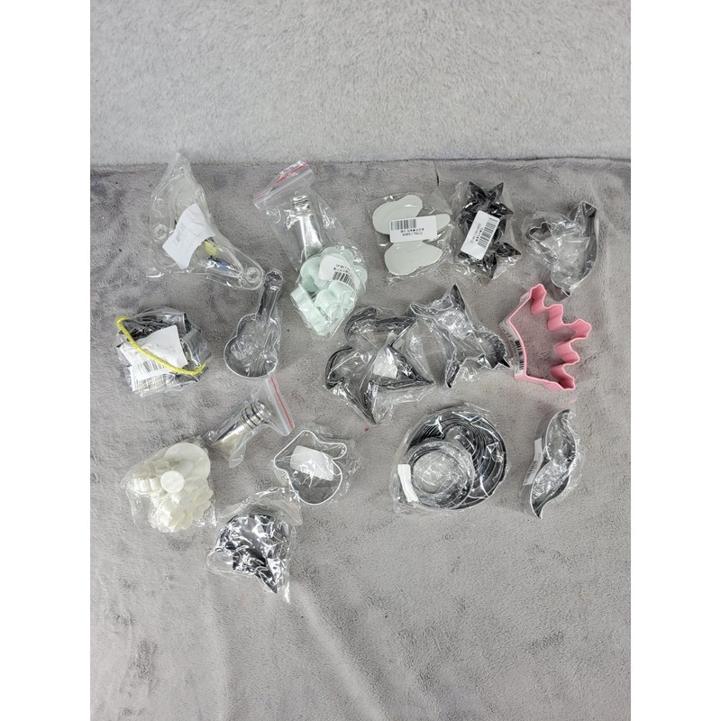 Lot Of Assorted Cookie Cutters Set Baking Fun Shapes Metal Plastic