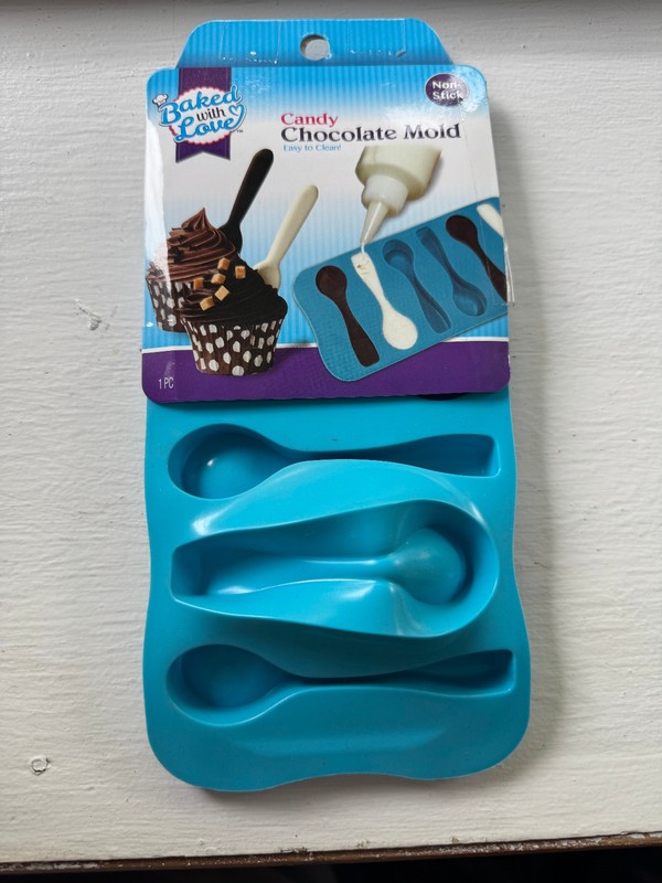 Baked with Love Chocolate Mold Spoon NEW Makes 6 Spoons Silicone