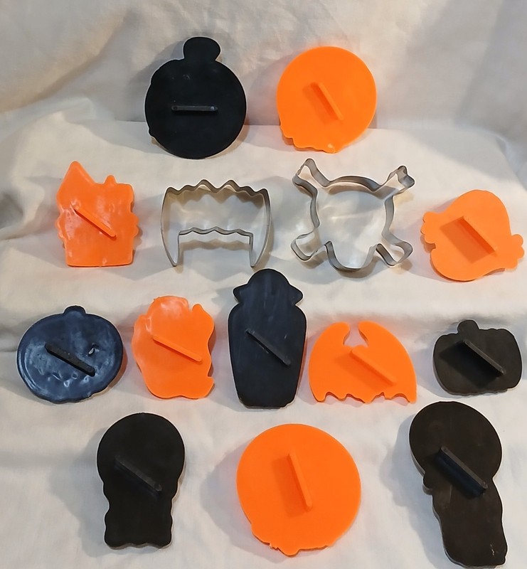 Halloween Cookie Cutters Vintage & New Mixed Lot Of 14 gallery