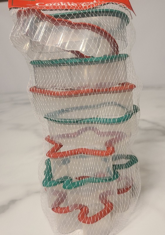 Holiday Cookie Cutters Christmas House 8 Pack Plastic New In Original Packaging gallery